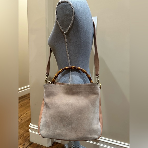 Gucci Suede Bamboo 2-way carry Bag in Beige - Picture 2 of 12